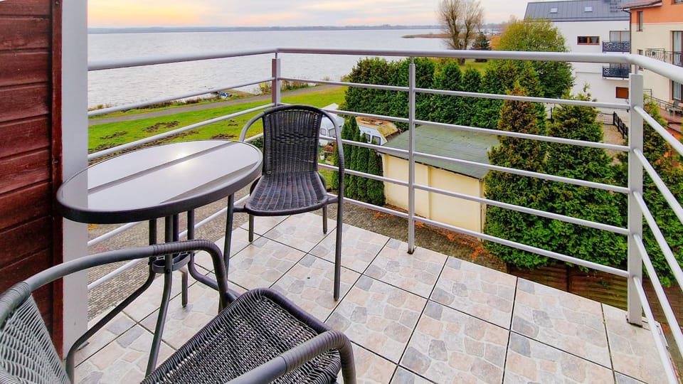 Day, Natural landscape, Balcony/Terrace