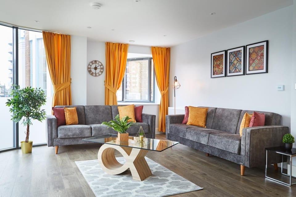 Living room, Seating area