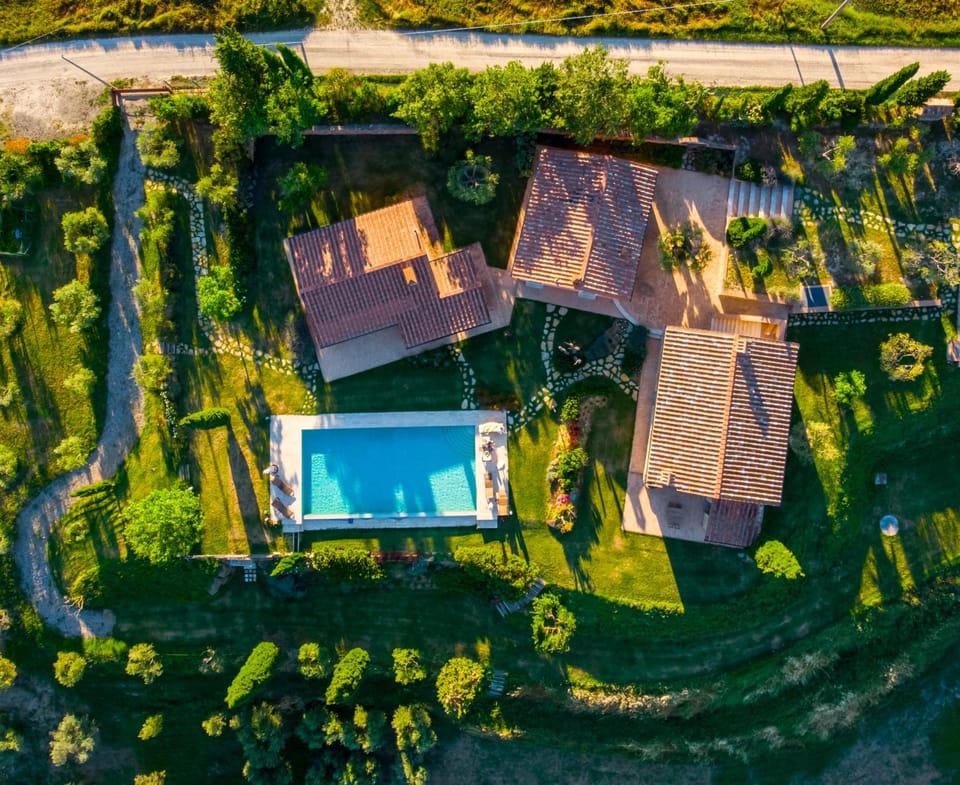 Bird's eye view, On site, Garden view, Pool view