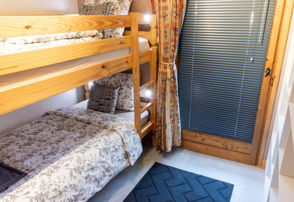 Bed, Bedroom, bunk bed