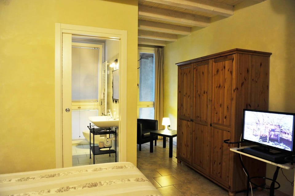 B&B CORTE CORNALINO Bed and Breakfast in Province of Brescia