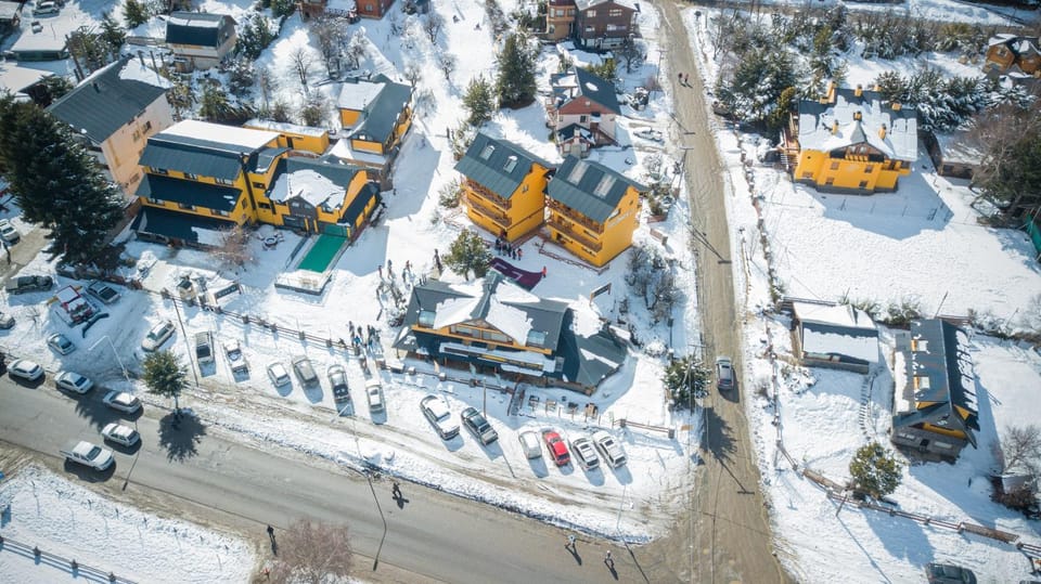 Property building, Bird's eye view, Winter, Location