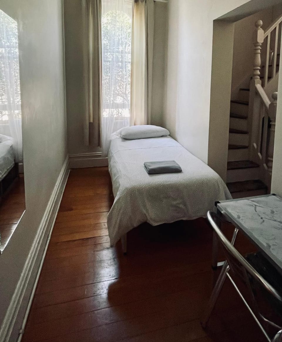 Cambridge Lodge Hostel in Sydney