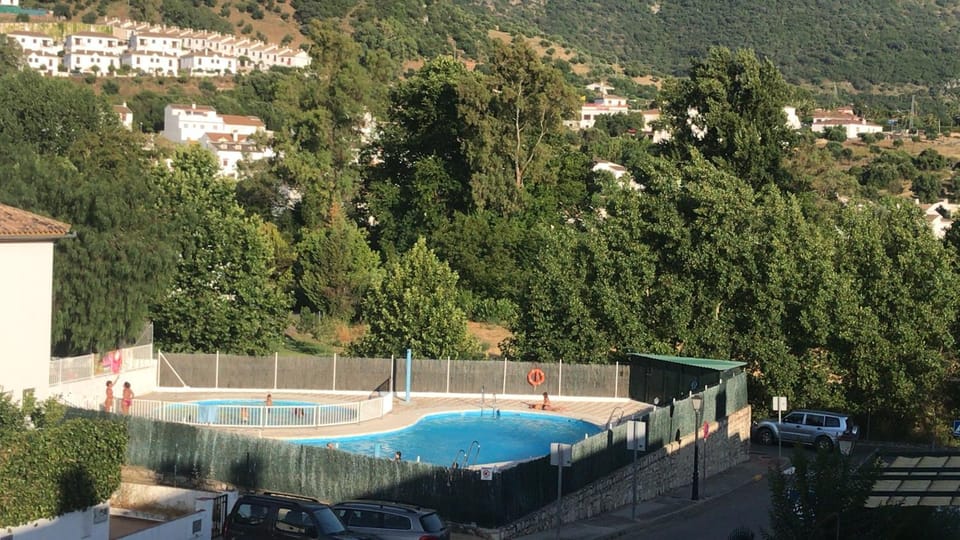 City view, Mountain view, Pool view, Swimming pool