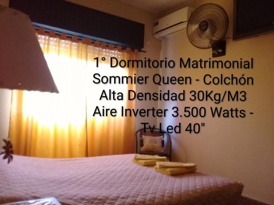 Bed, Photo of the whole room, Bedroom, air conditioner