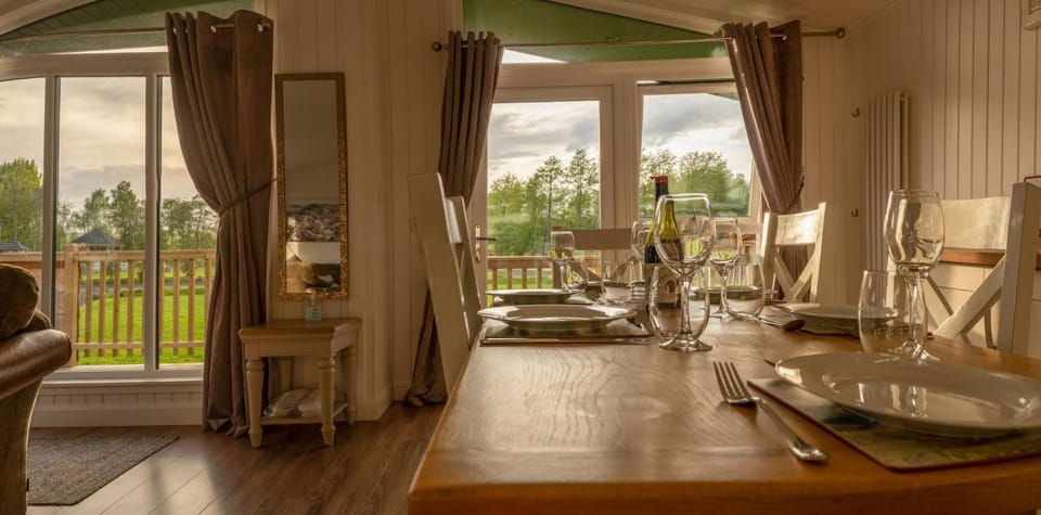 Silverwood Luxury Lodge Resort, 37 individual stunning properties Nature lodge in Scotland
