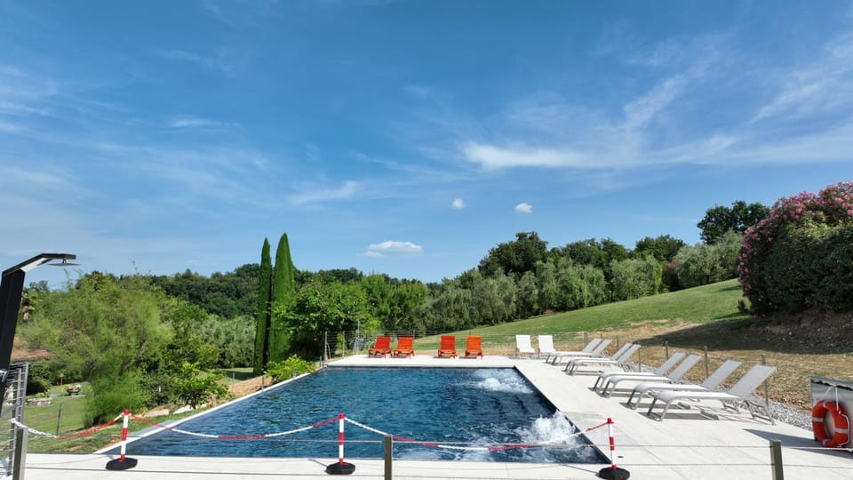 Swimming pool, Swimming pool