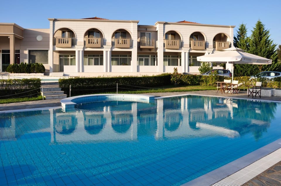 Swimming pool, Swimming pool