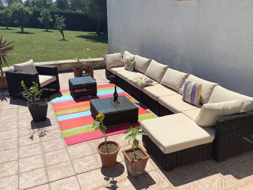 Number9 Studio - Now with air conditioning Bed and Breakfast in Occitanie