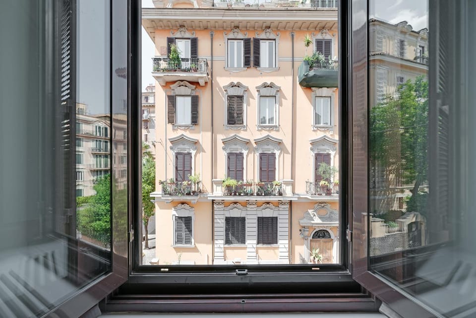 Peroni 8 Pax Brand New Apartment Apartment in Rome
