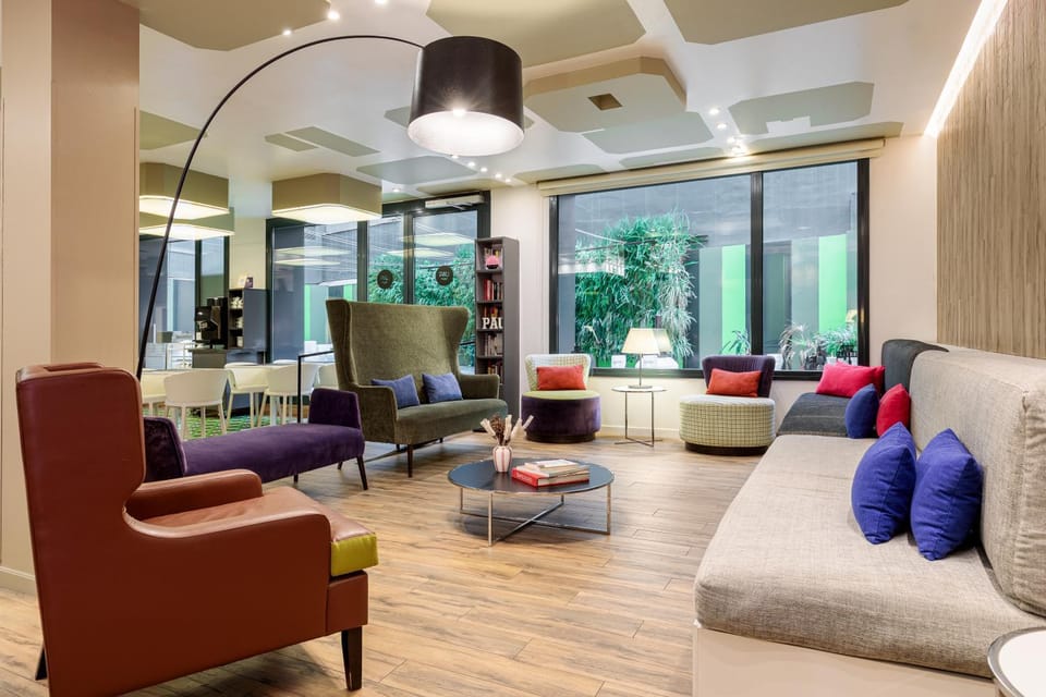 Living room, Lounge or bar
