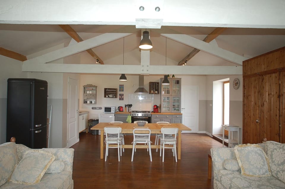 LE TEXIER The Cottage House in Nouvelle-Aquitaine