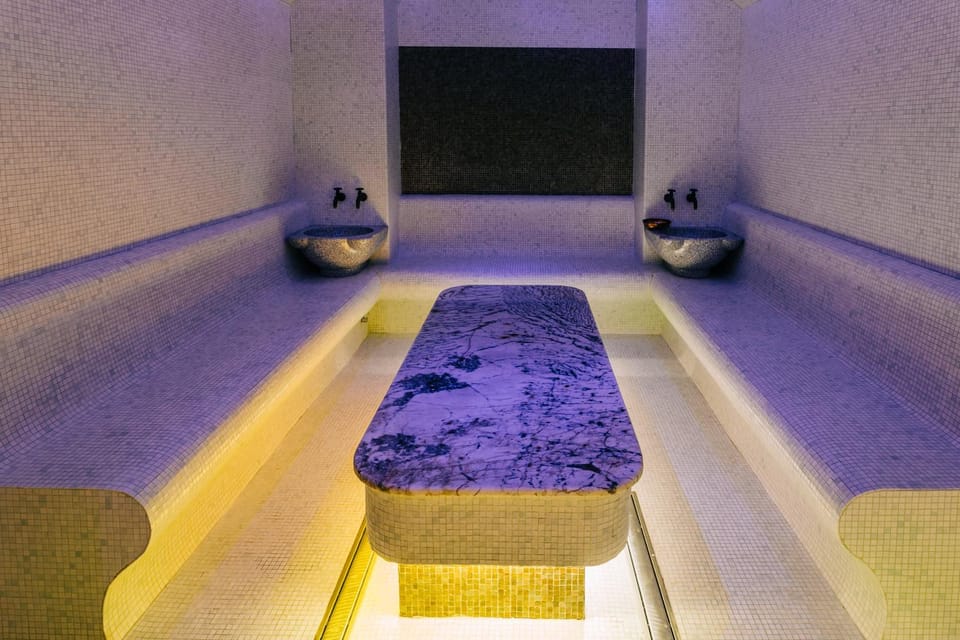 Sauna, Swimming pool