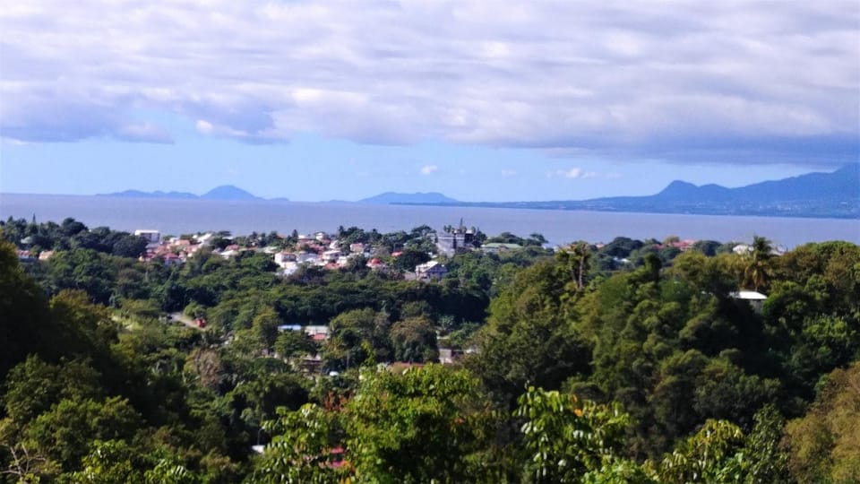 Mountain view, Sea view