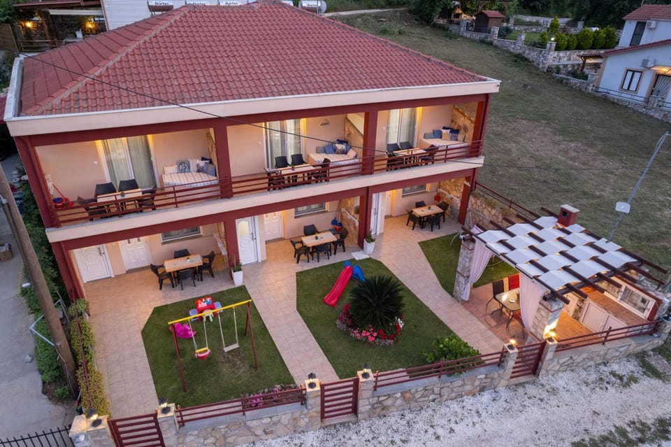 Property building, Patio, Garden