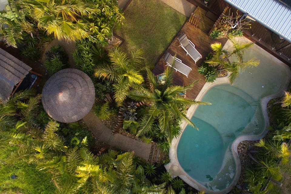 Como Palm Retreat House in Melbourne