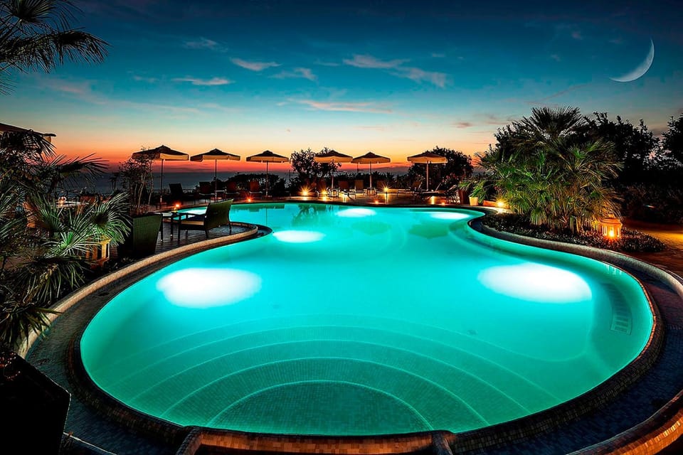 Swimming pool, Swimming pool