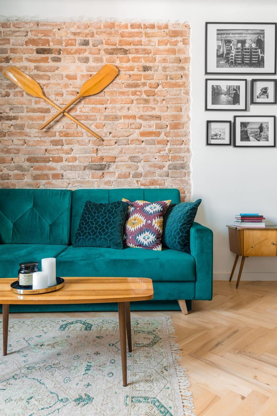 Bed, Living room