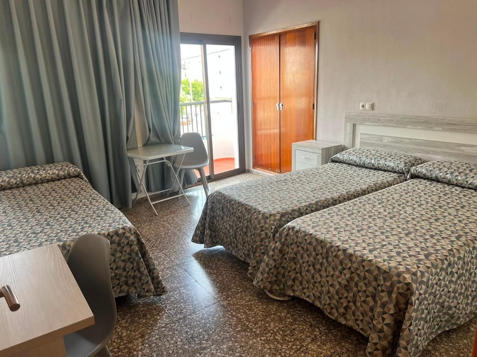 Hostal Santa Eulalia Bed and Breakfast in Santa Eularia des Riu