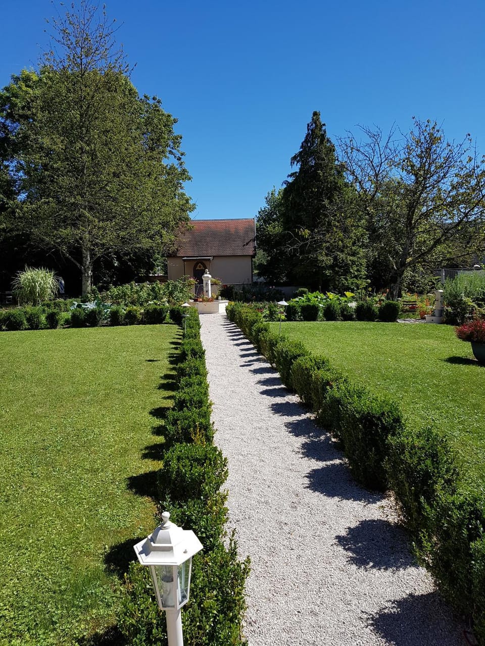 L'Aumônerie Bed and Breakfast in Jura