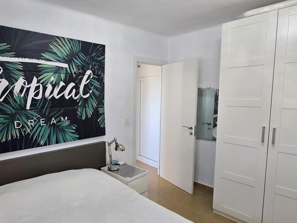 Bedroom, wardrobe