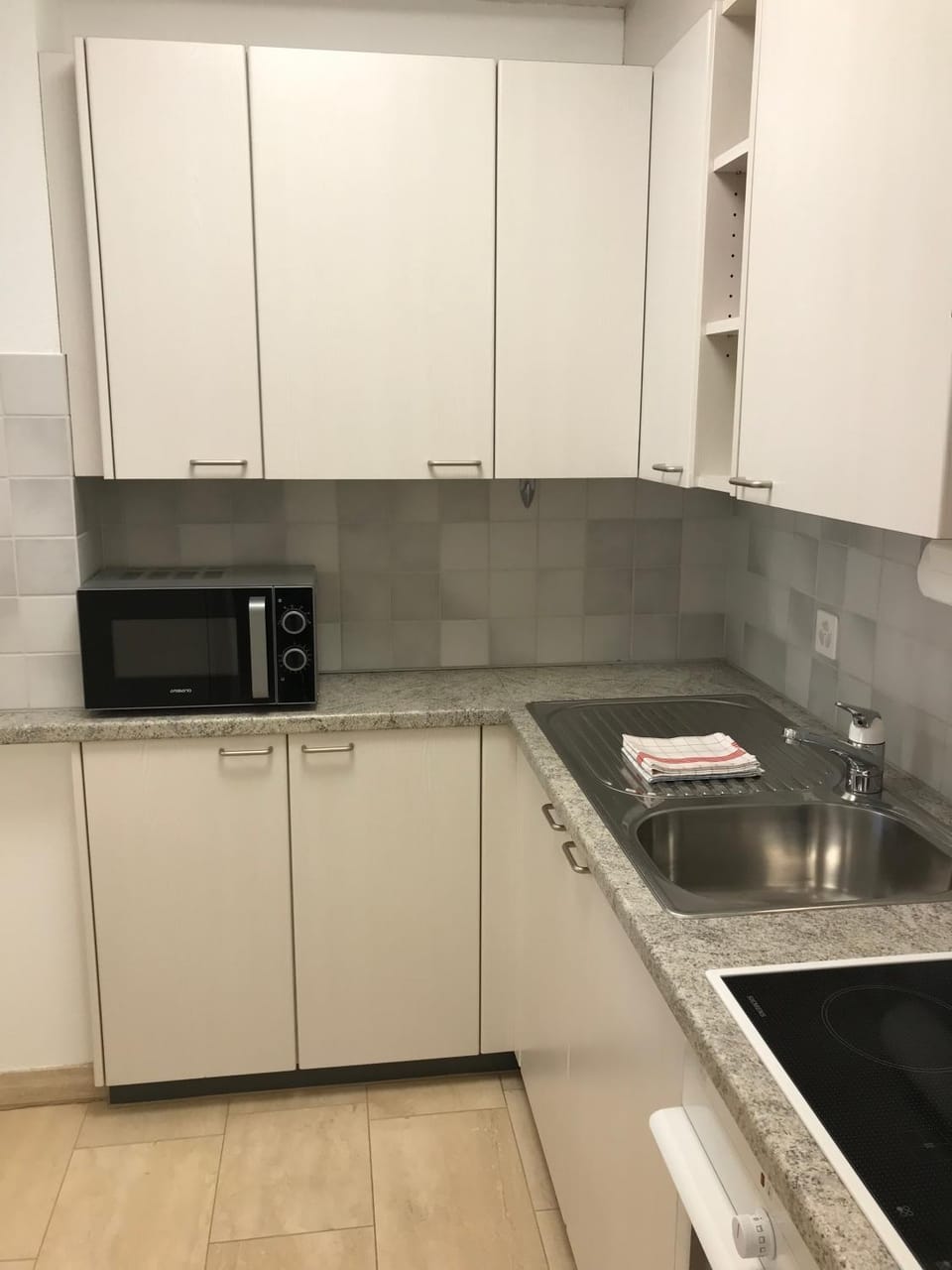 Kitchen or kitchenette, oven, stove