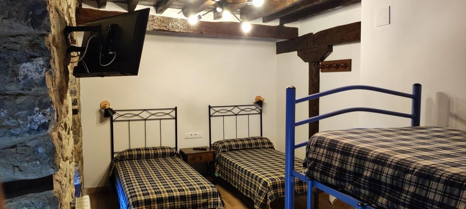Albergue Turístico Valdebaró Hostel in Cantabria