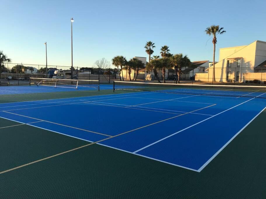 Tennis court