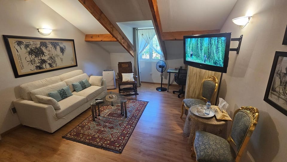 Suite indépendante de 66m2 tout confort et calme House in Villefranche-de-Rouergue