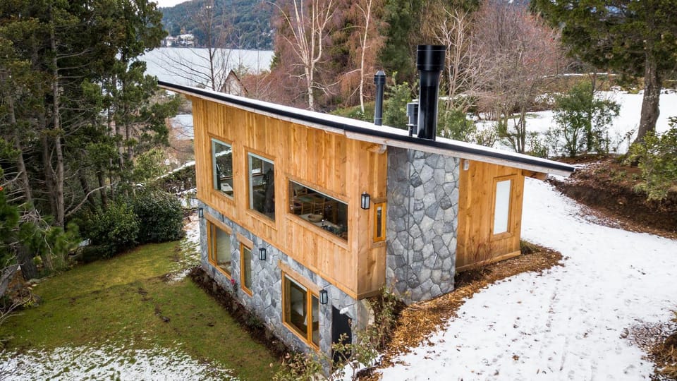 Property building, Bird's eye view, Winter, Garden view, Lake view, Mountain view