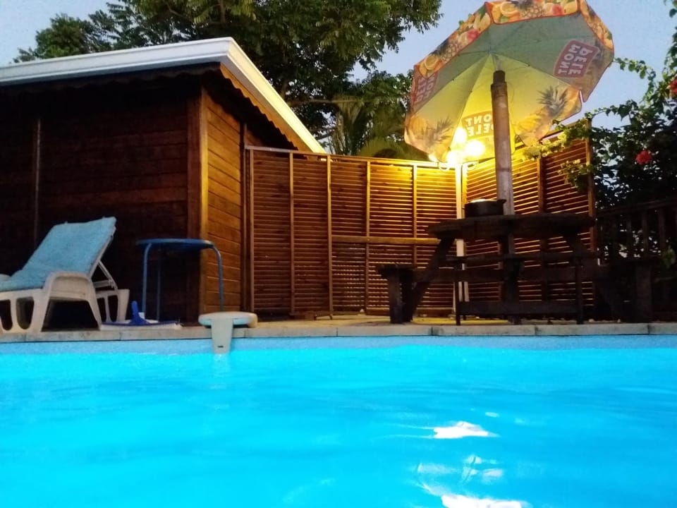 Pool view, Swimming pool, sunbed