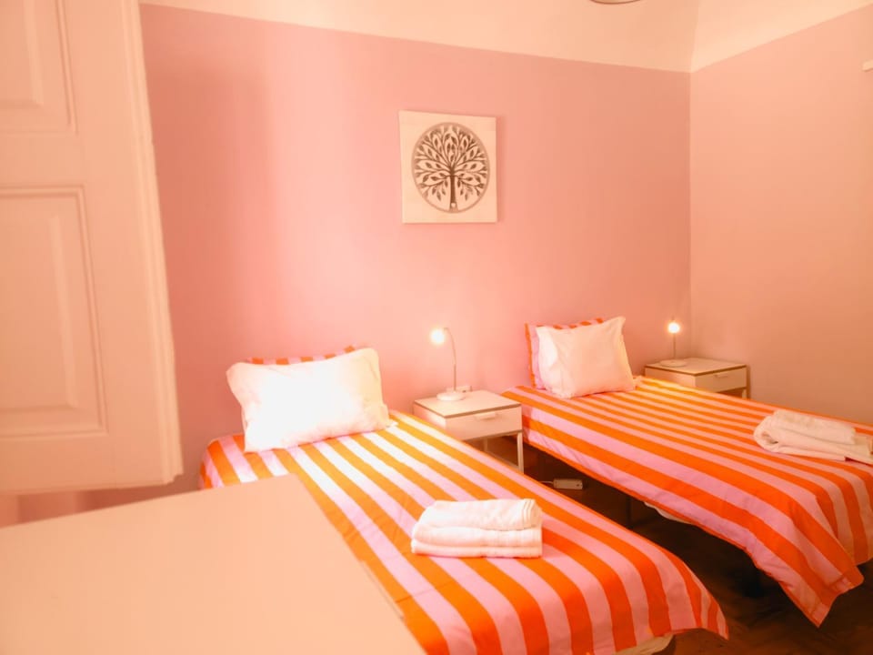 Bed, Bedroom, air conditioner