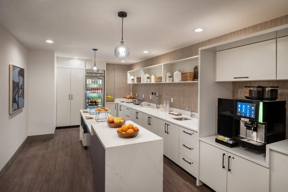 Dining area, Breakfast