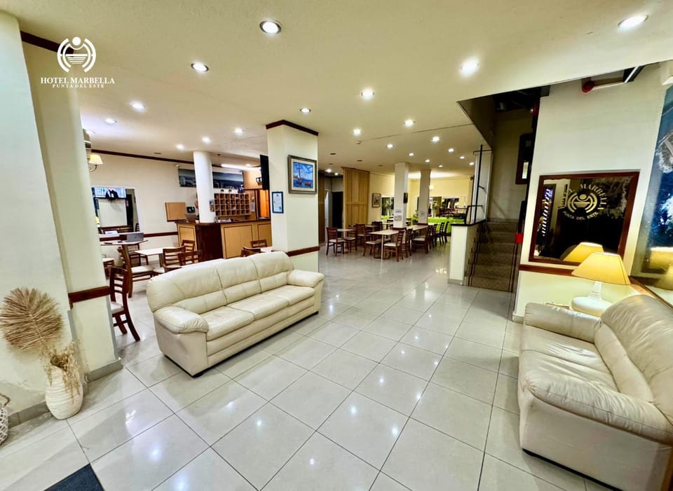 Living room, Lobby or reception