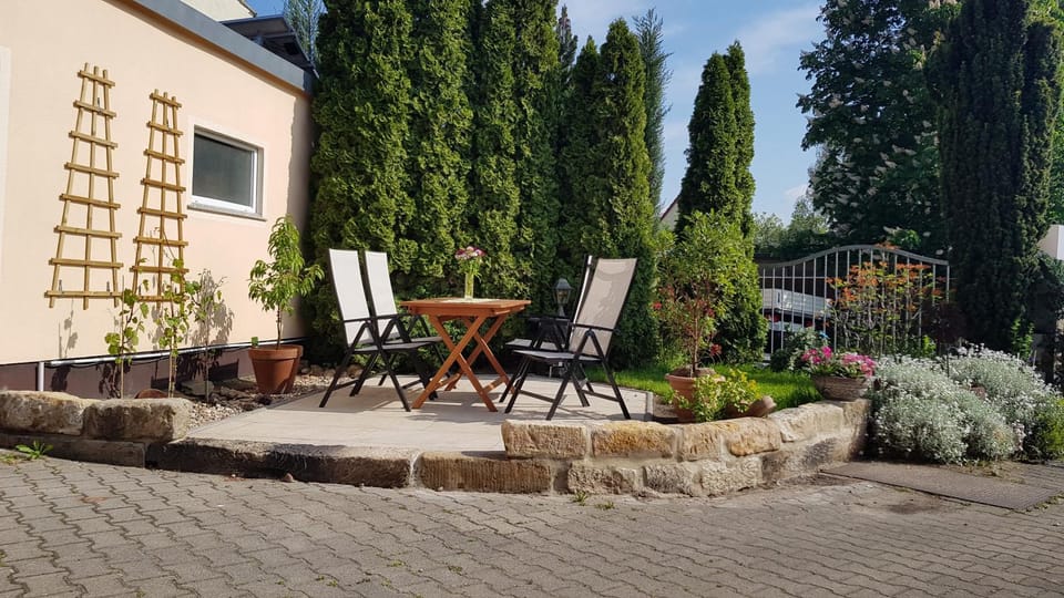 Spring, BBQ facilities, Garden, Balcony/Terrace, Garden view, Street view