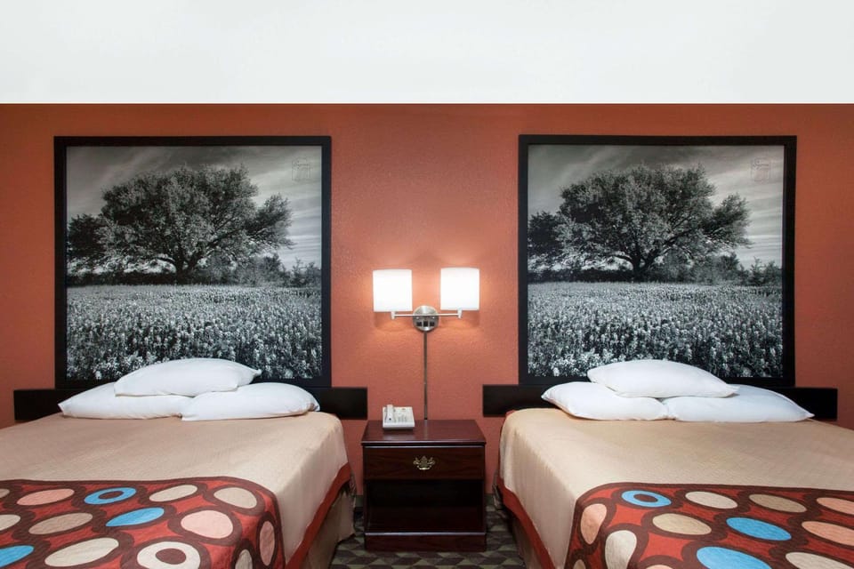 Photo of the whole room, On site