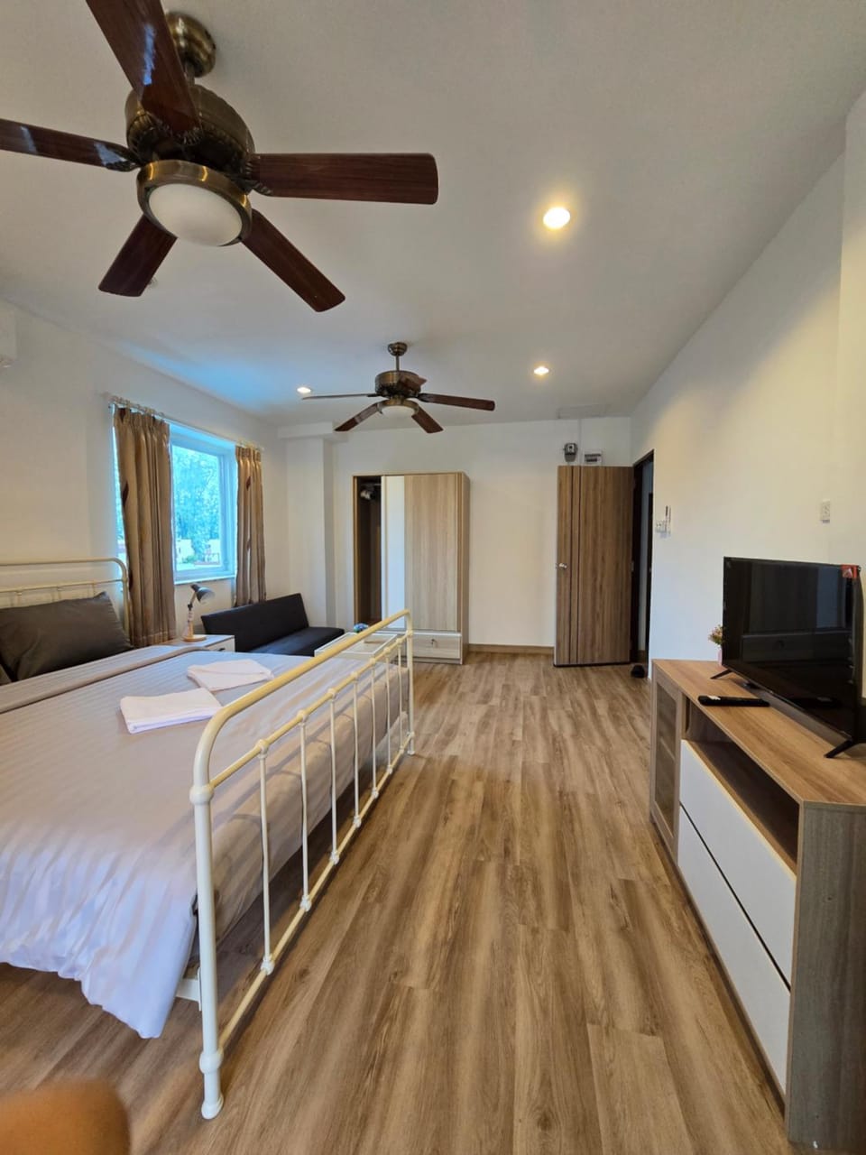 Photo of the whole room