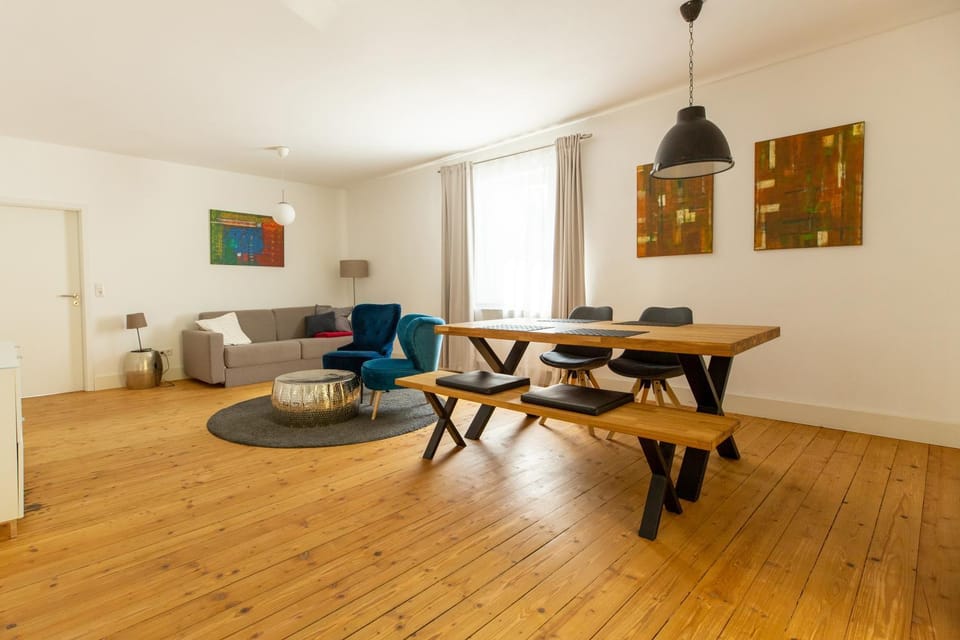 Living room, Dining area