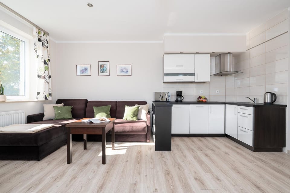 Seating area, kitchen