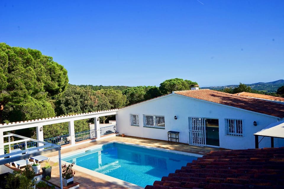 Facade/entrance, Pool view