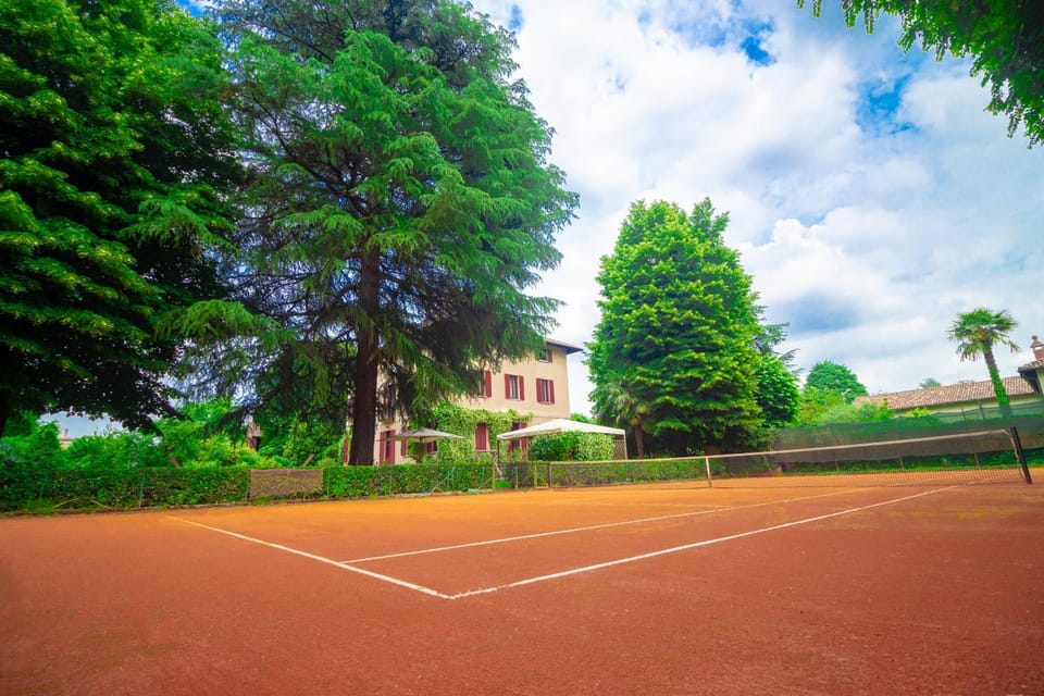 Tennis court