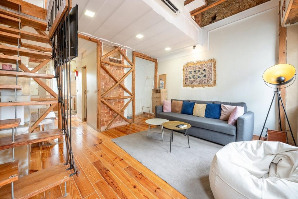GuestReady - Local and Modern Duplex Apartment in Lisbon