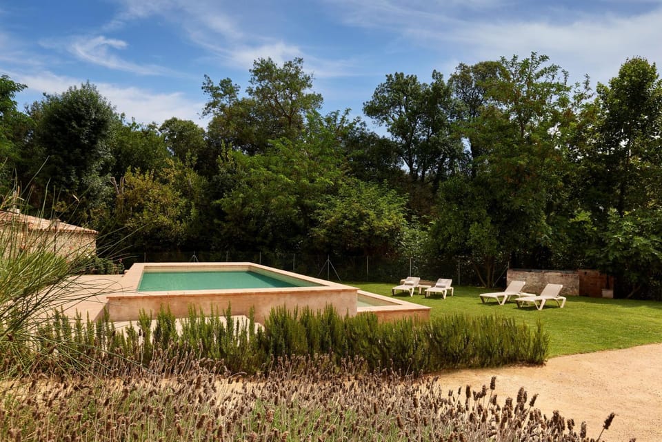 Spring, Day, Garden, View (from property/room), Garden view, Pool view, Swimming pool, sunbed