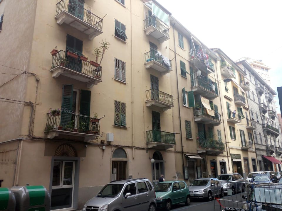Property building, Facade/entrance