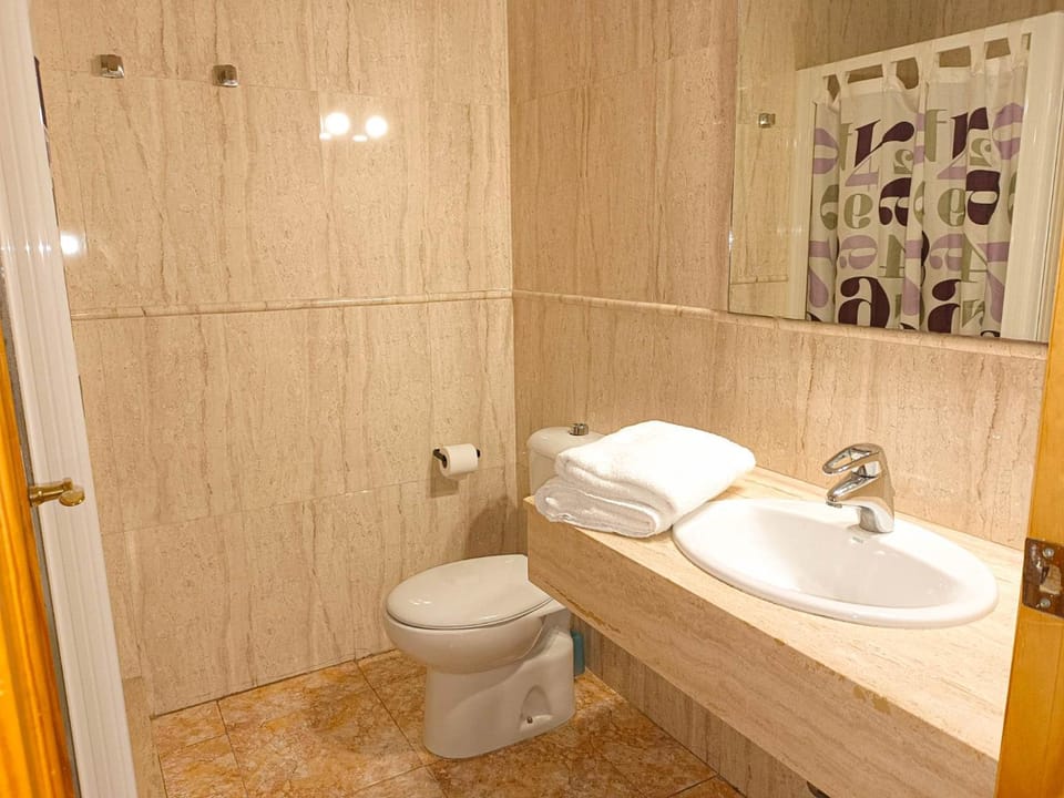 Bathroom, towels