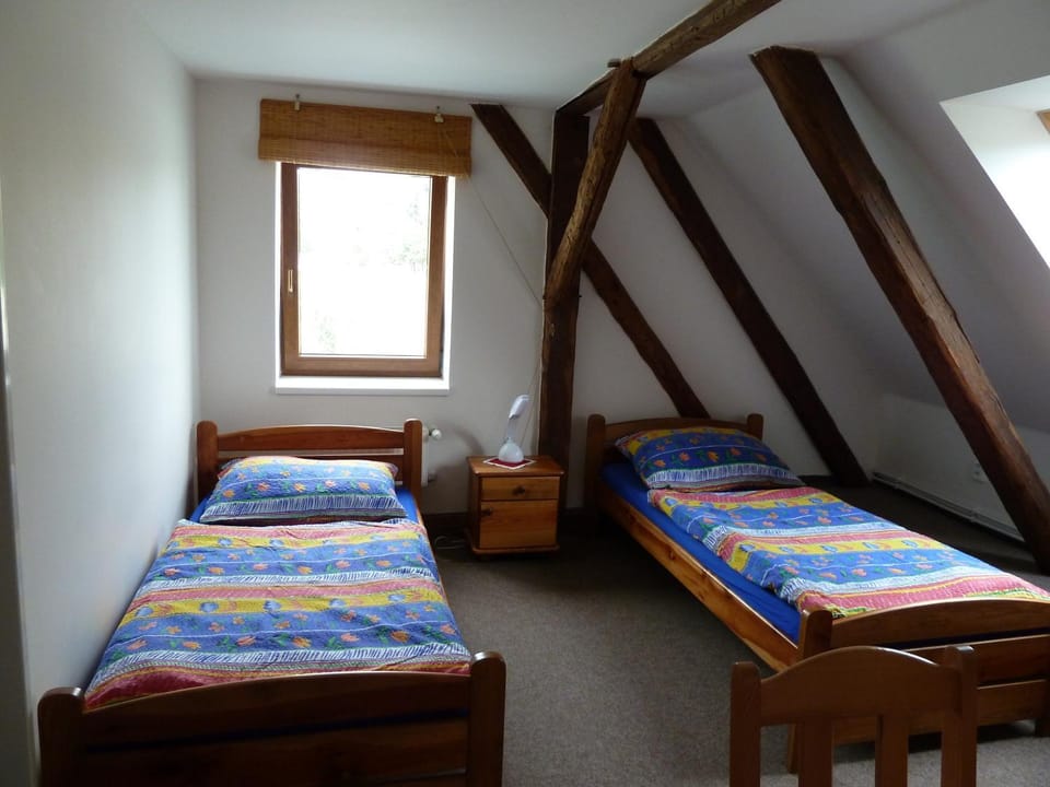 BBQ facilities, Garden, Library, Bathroom, Lobby or reception, Photo of the whole room, Bedroom, Communal kitchen, Pets, Street view, Family