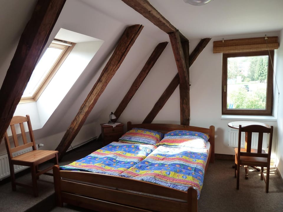 Bed, BBQ facilities, Garden, Library, Bathroom, Coffee/tea facilities, View (from property/room), Kitchen or kitchenette, Dining area, Bedroom, Pets, Pets, Family