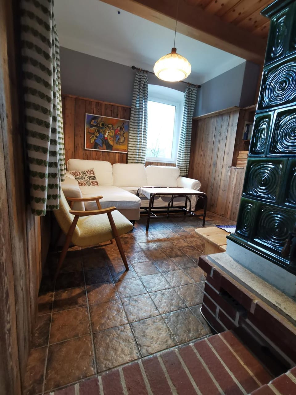 Bed, TV and multimedia, Living room, Seating area