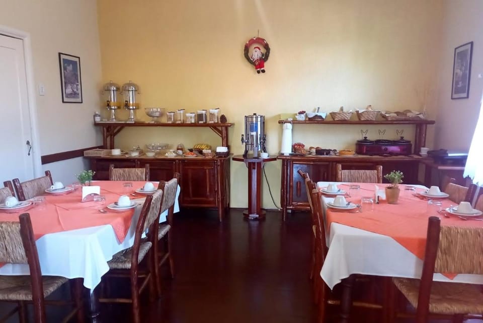 Pousada Casa Amarela Inn in State of São Paulo