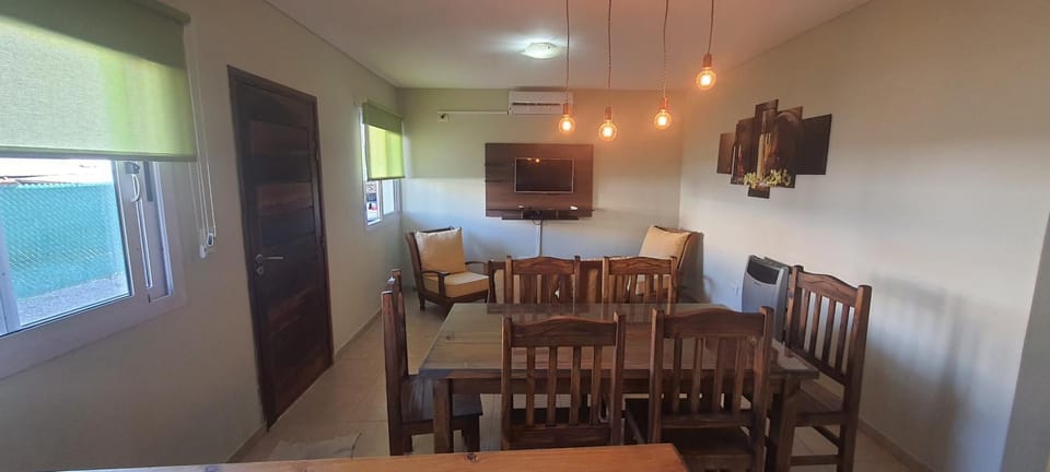 TV and multimedia, Living room, Dining area, air conditioner